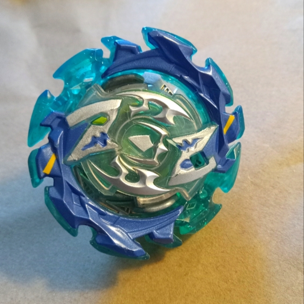 Beyblade Burst Riptide - Picture 1 of 2